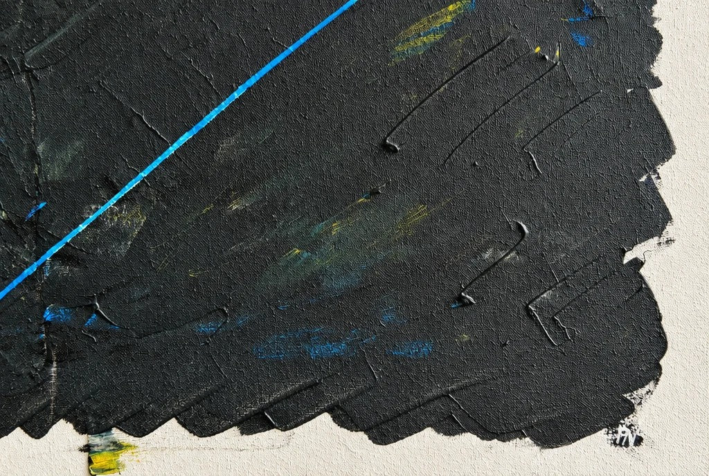 Im Schwarz: Spuren von Blau und Gelb. Unten rechts die Signatur PN.